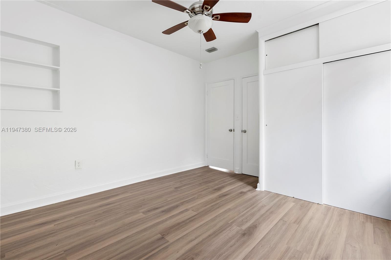 2350 SW 26th St