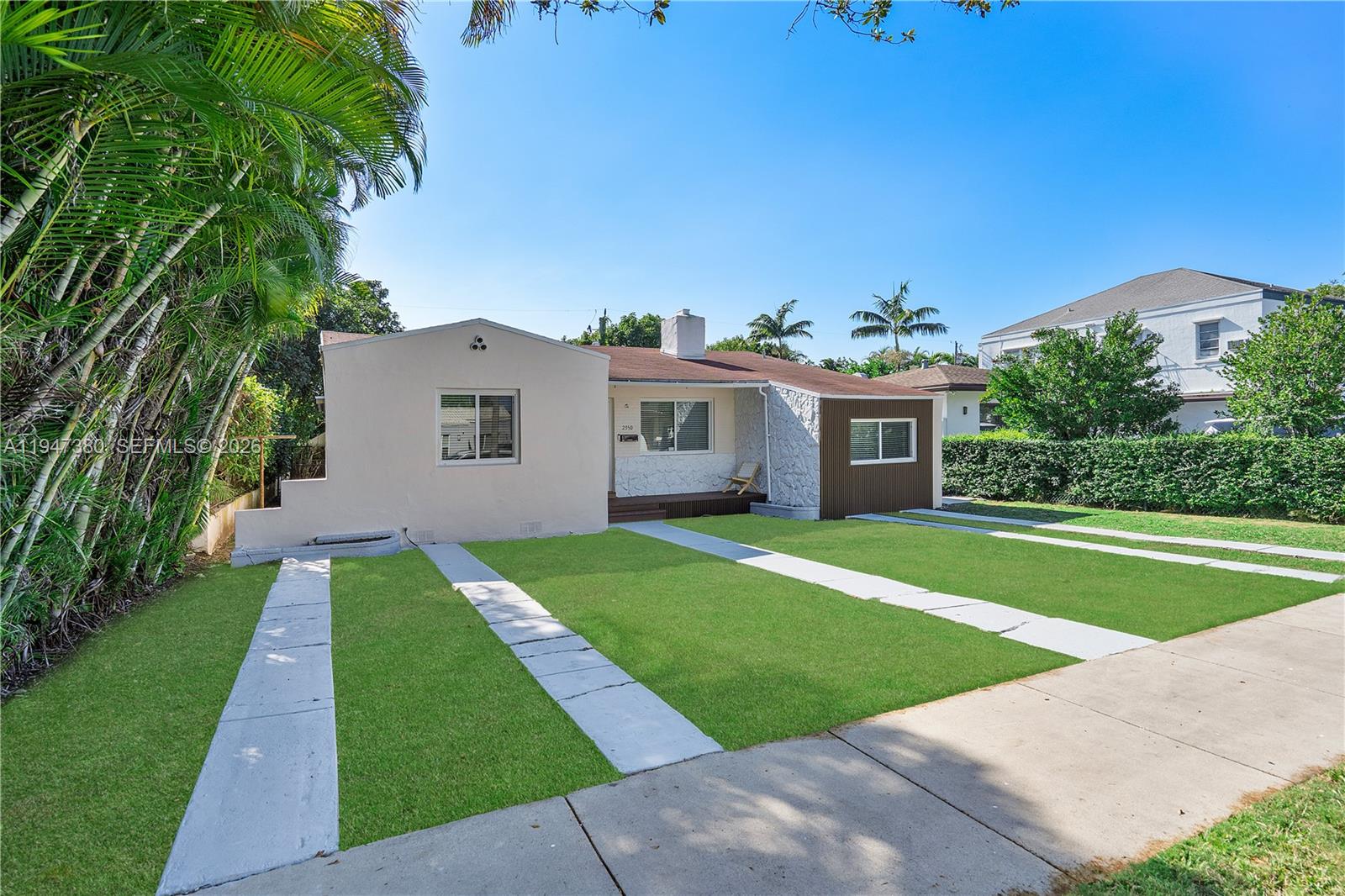 2350 SW 26th St