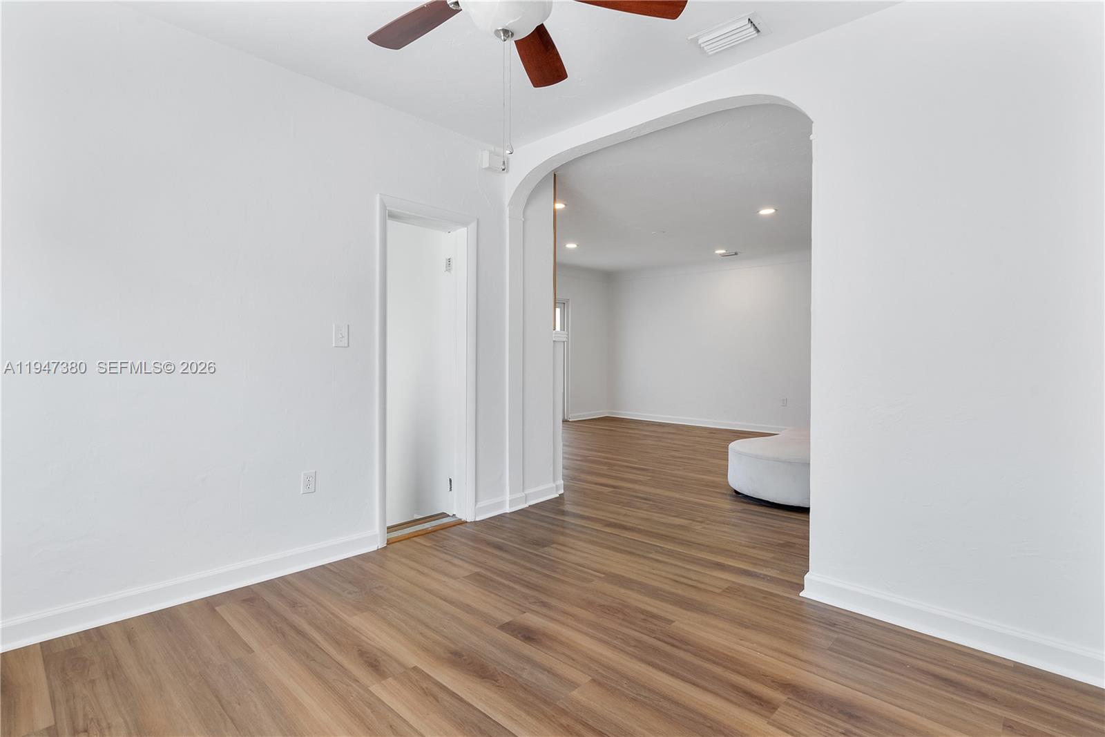 2350 SW 26th St