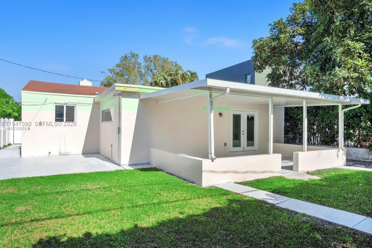 2350 SW 26th St
