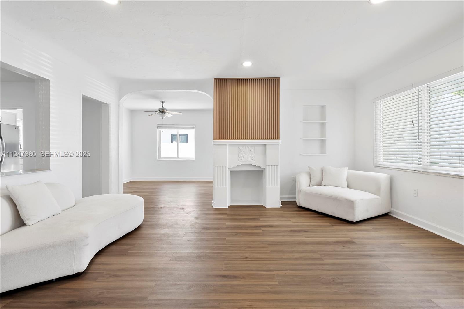 2350 SW 26th St