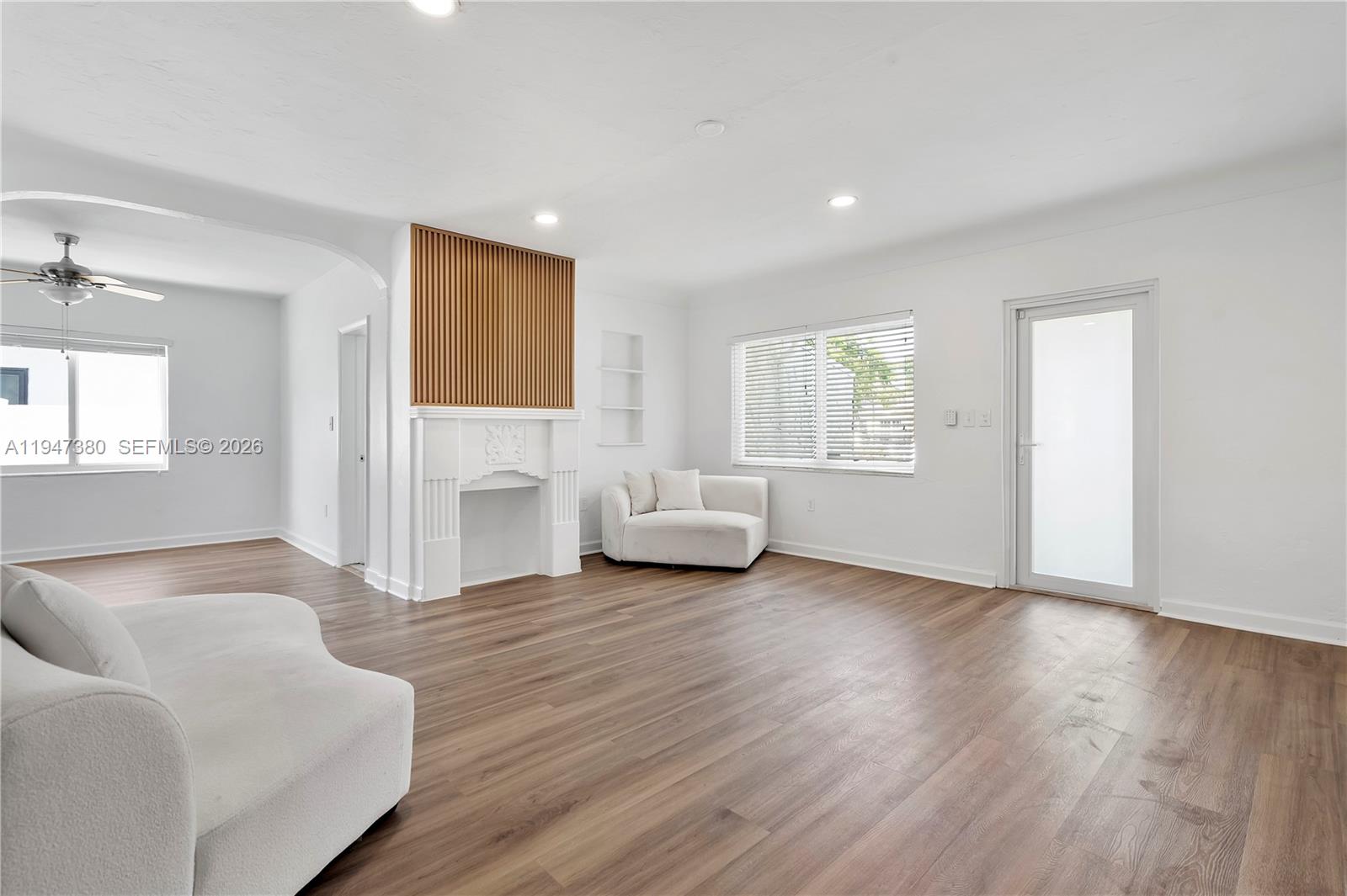 2350 SW 26th St