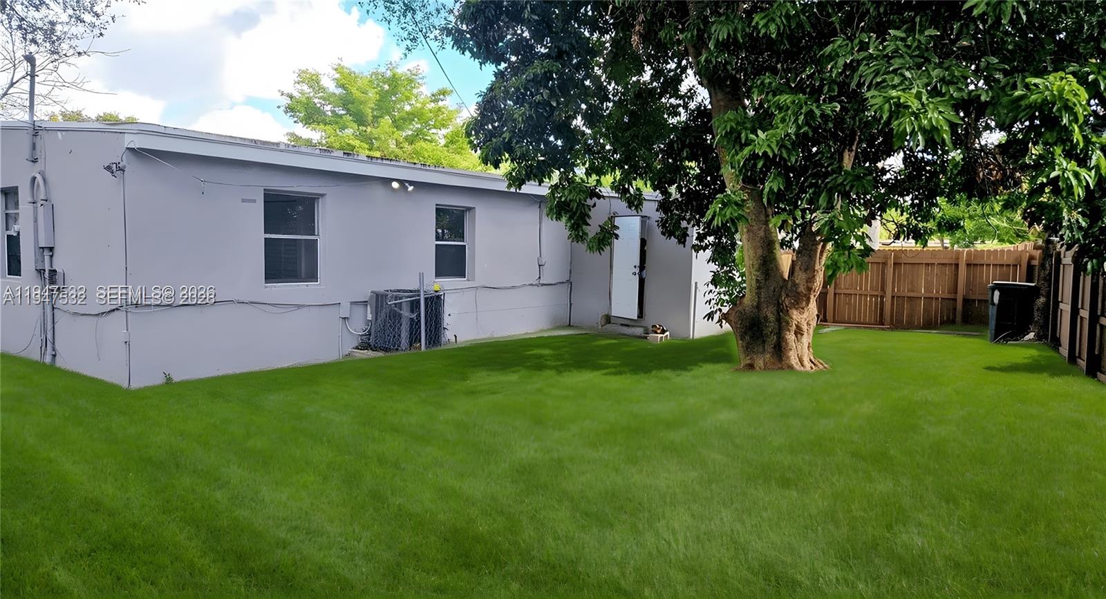 1628 NW 11th St