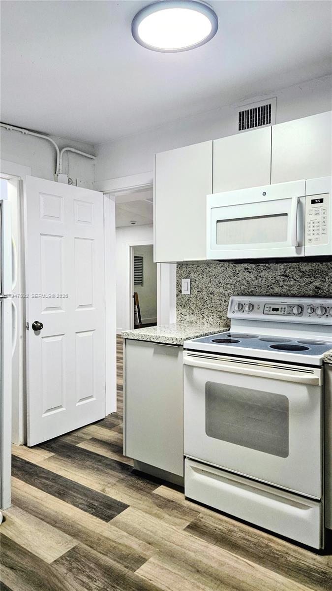 1628 NW 11th St