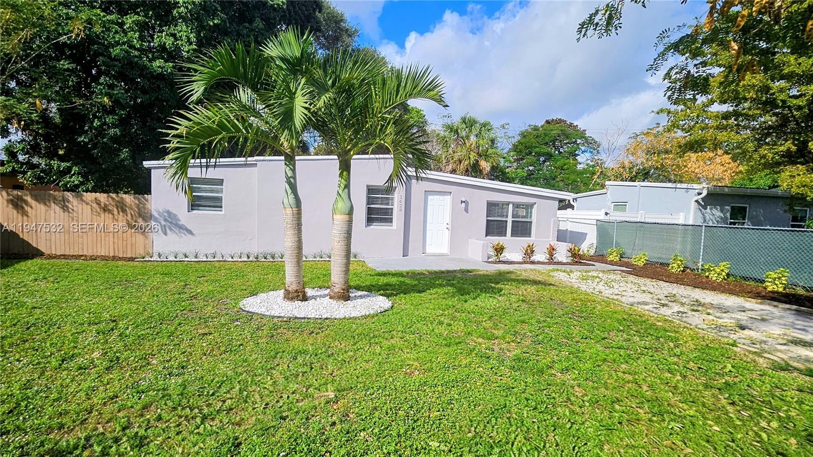 1628 NW 11th St