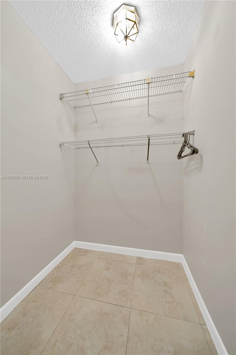 14325 SW 57th Ln # 6 Unit: 6-6