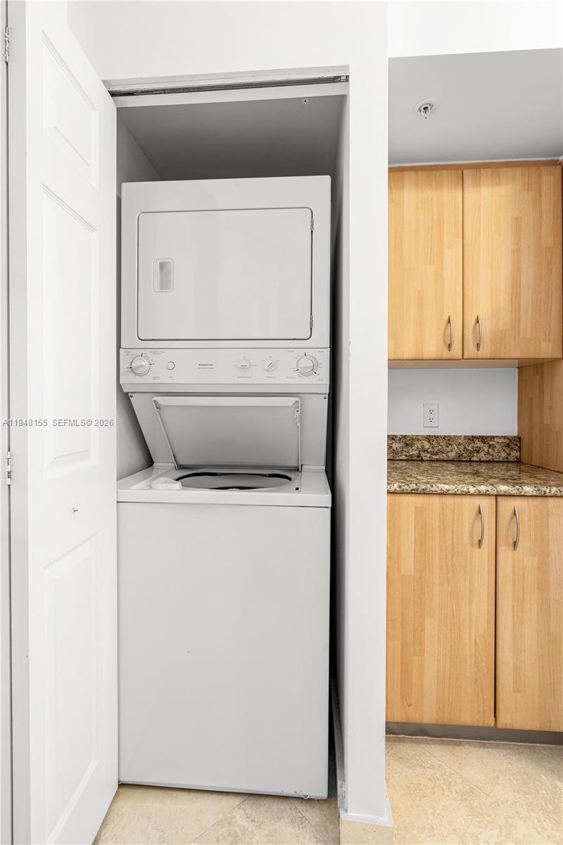 100 Meridian Ave # 216