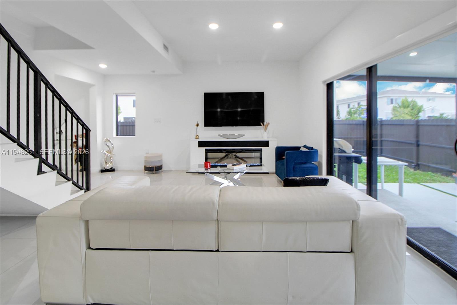 320 NW 13th Ct # 320