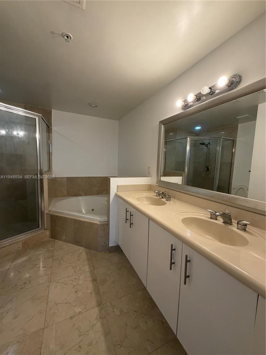 7900 Harbor Island Dr # 1216