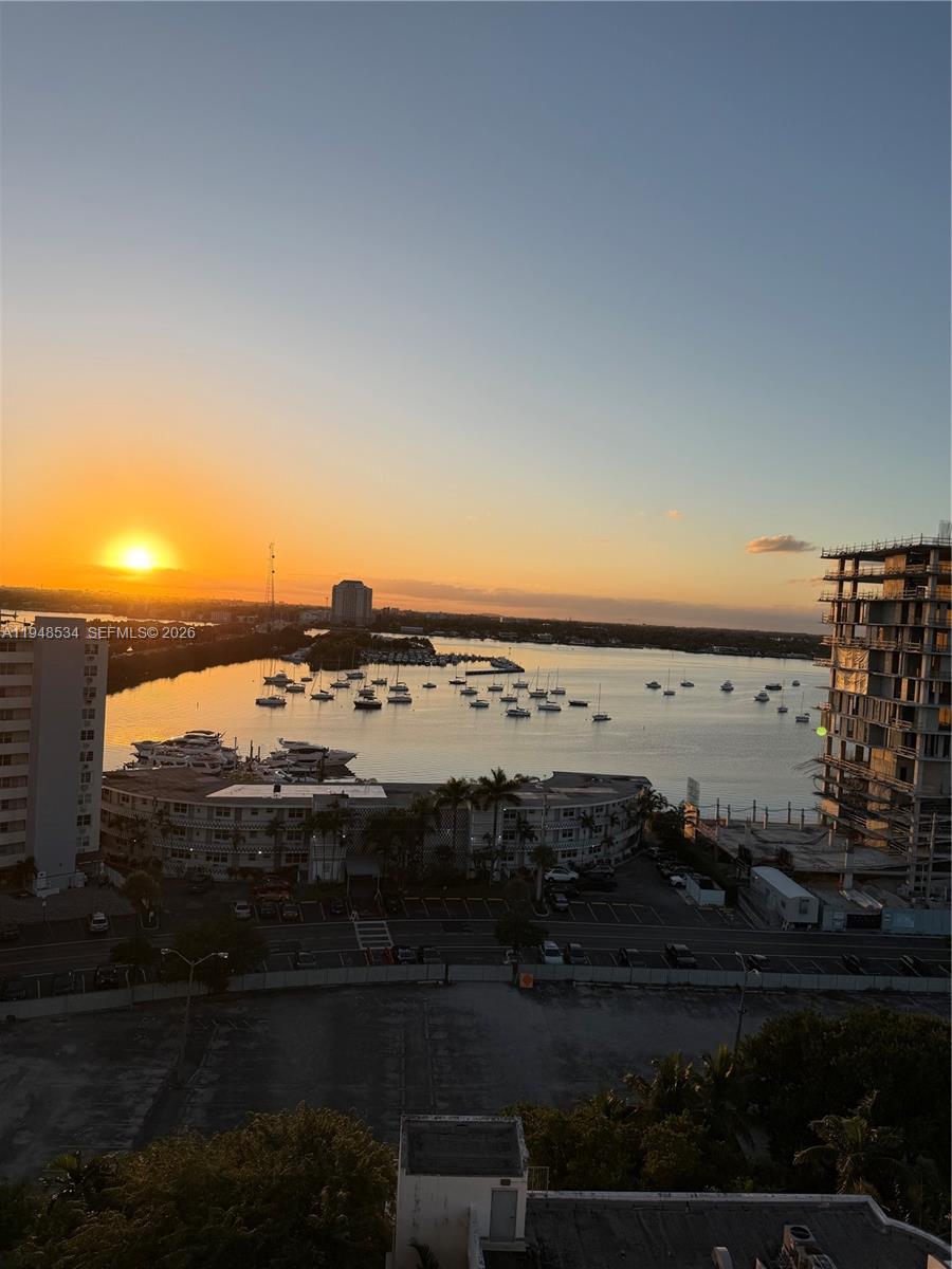 7900 Harbor Island Dr # 1216