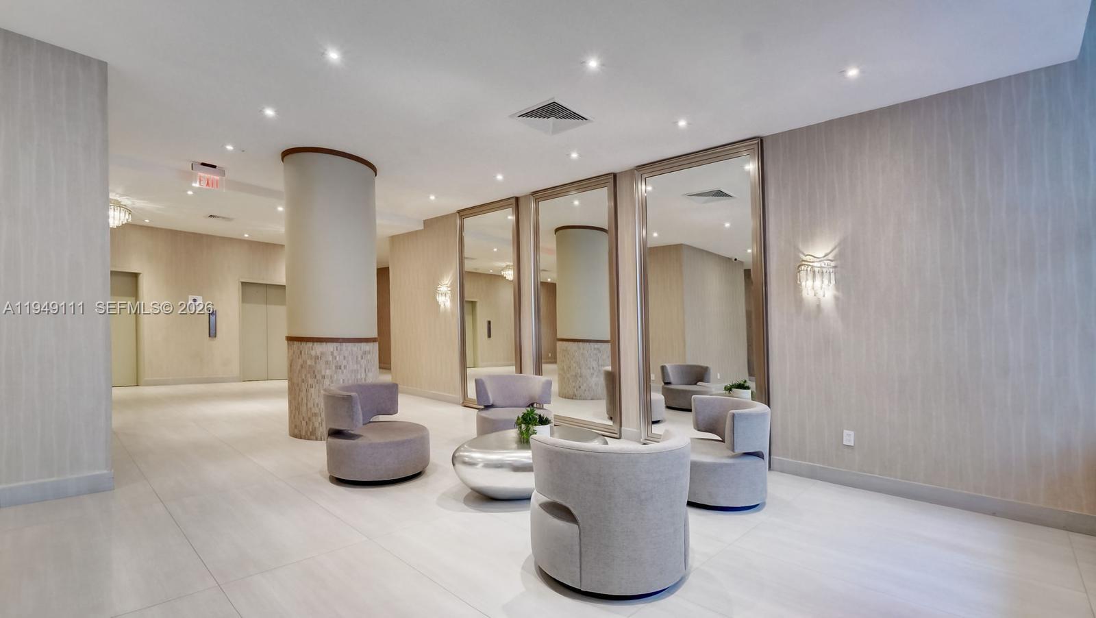 5401 Collins Ave # 340