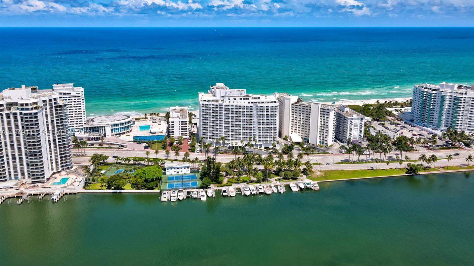 5401 Collins Ave # 340