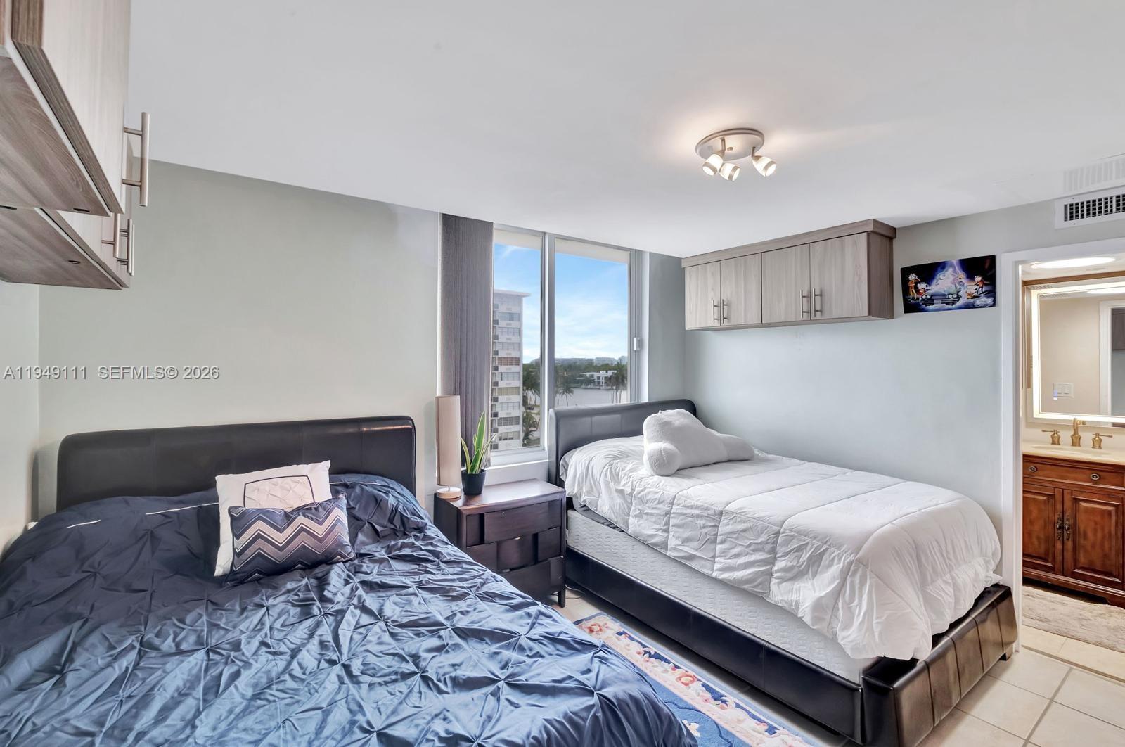 5401 Collins Ave # 340