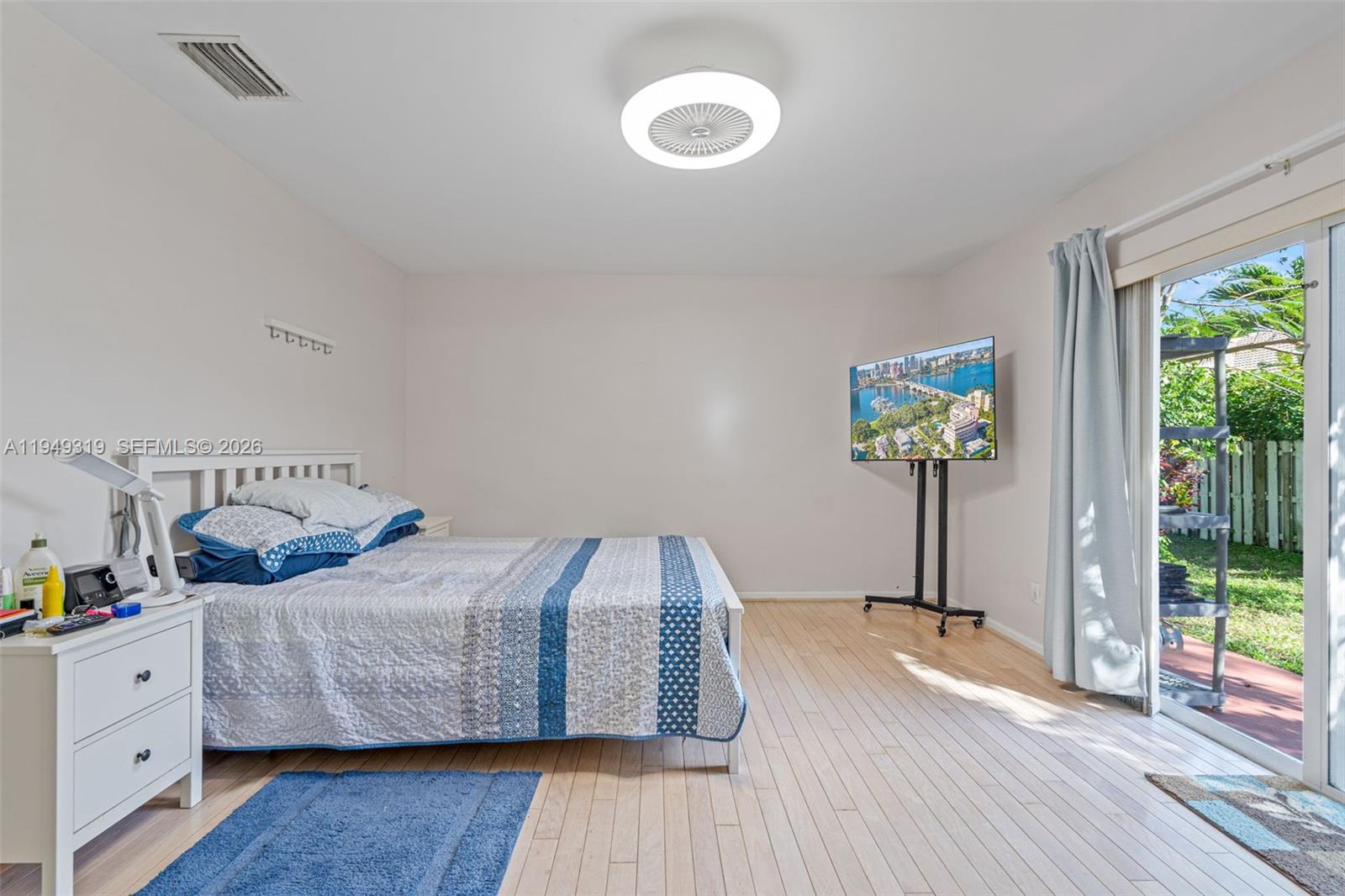 10941 W Broward Blvd