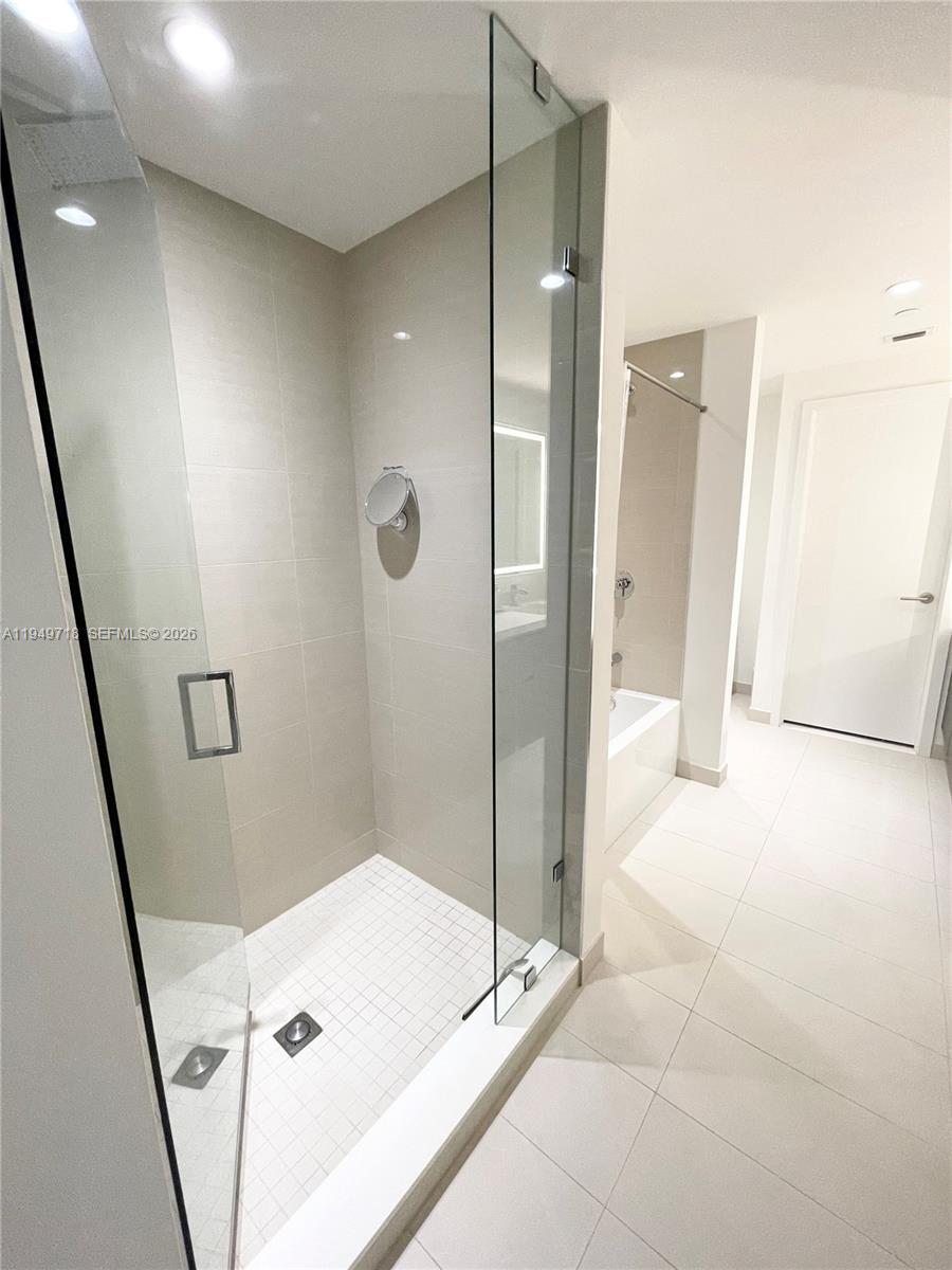 851 NE 1st Ave # 305