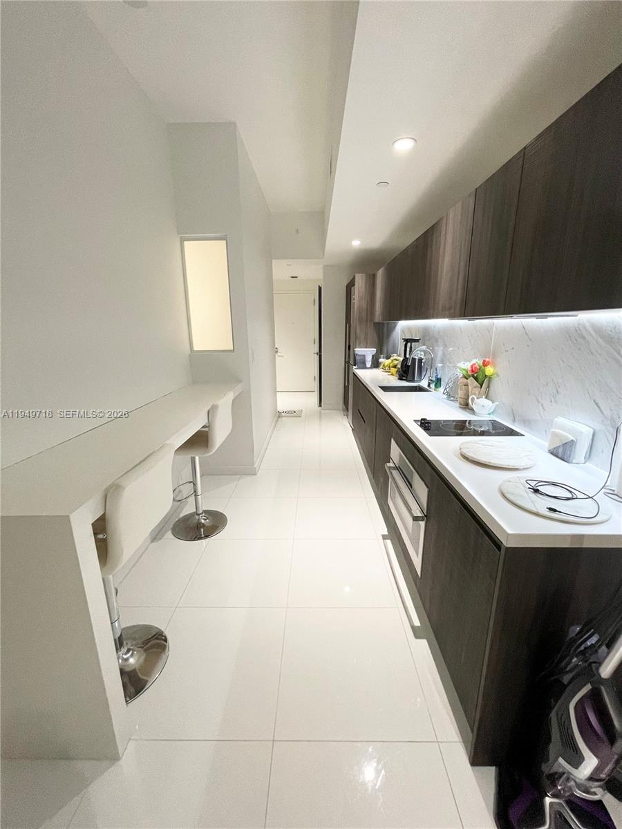 851 NE 1st Ave # 305