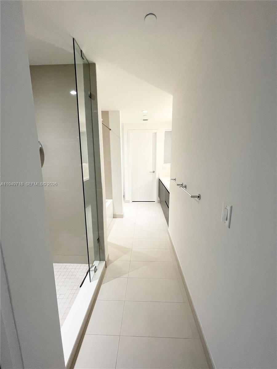 851 NE 1st Ave # 305