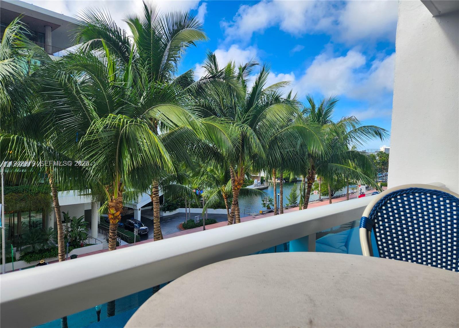 2301 Collins Ave # 329