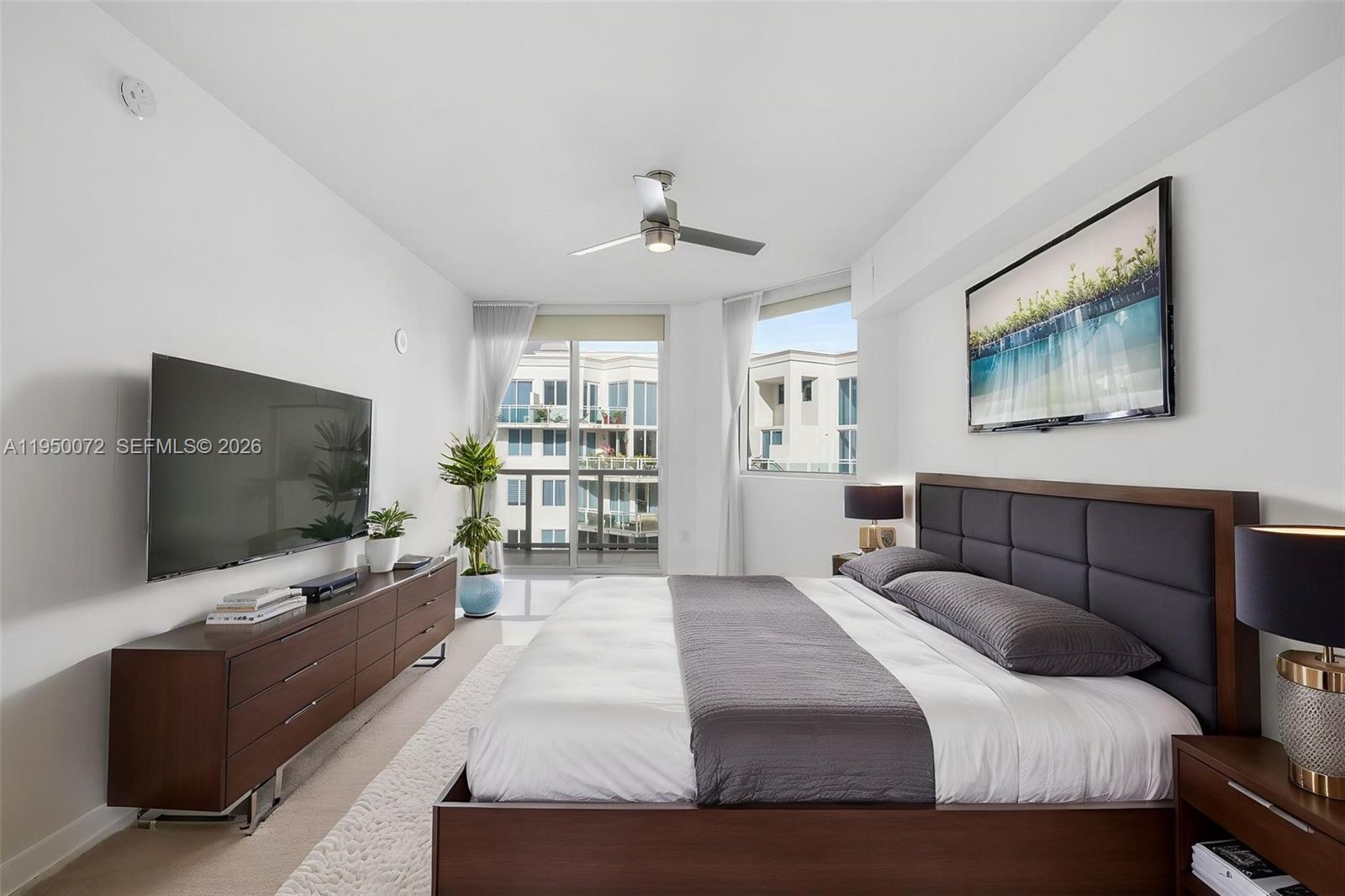 3030 NE 188th St # 606