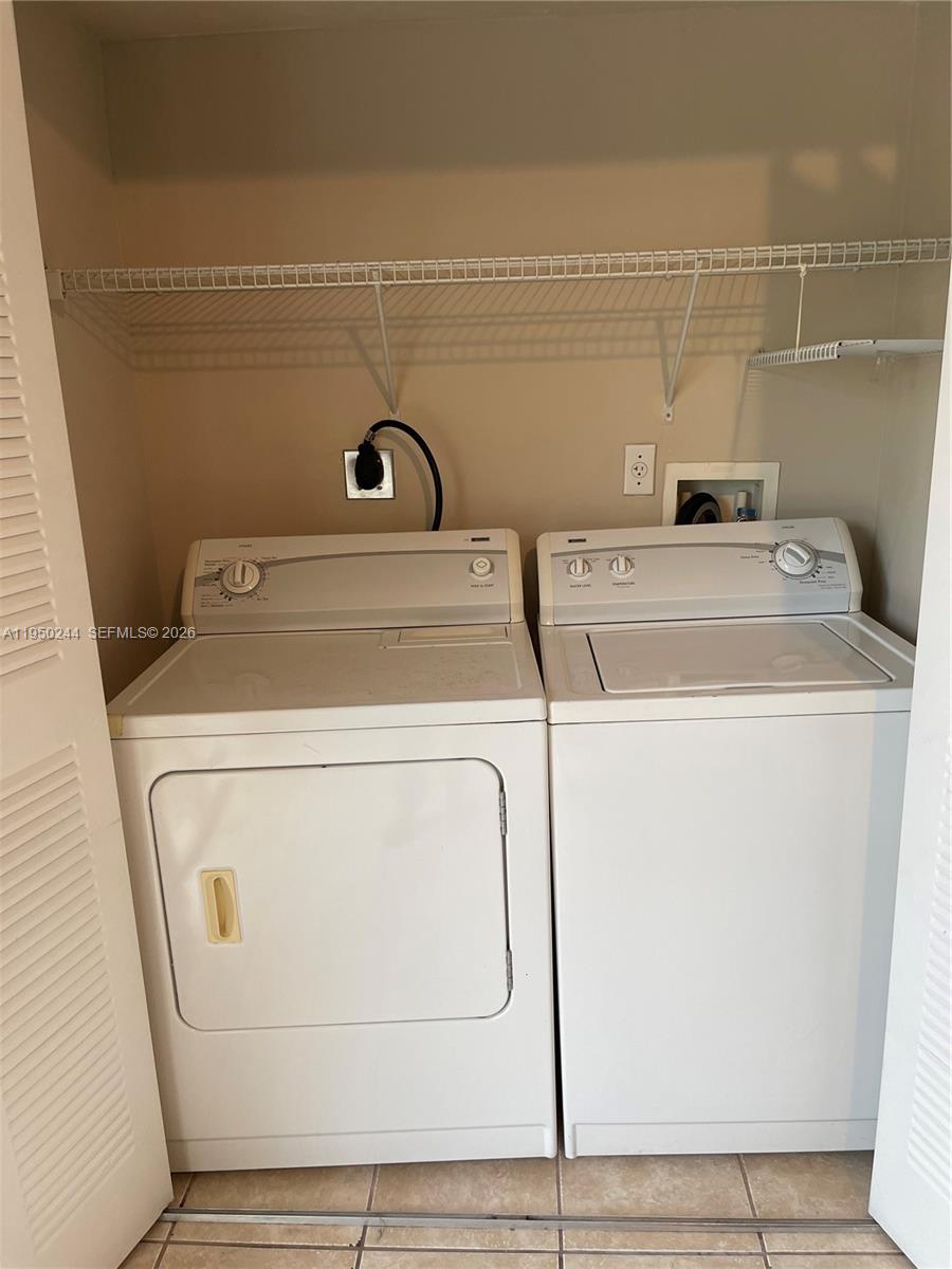 4785 SW 62nd Ave # 101