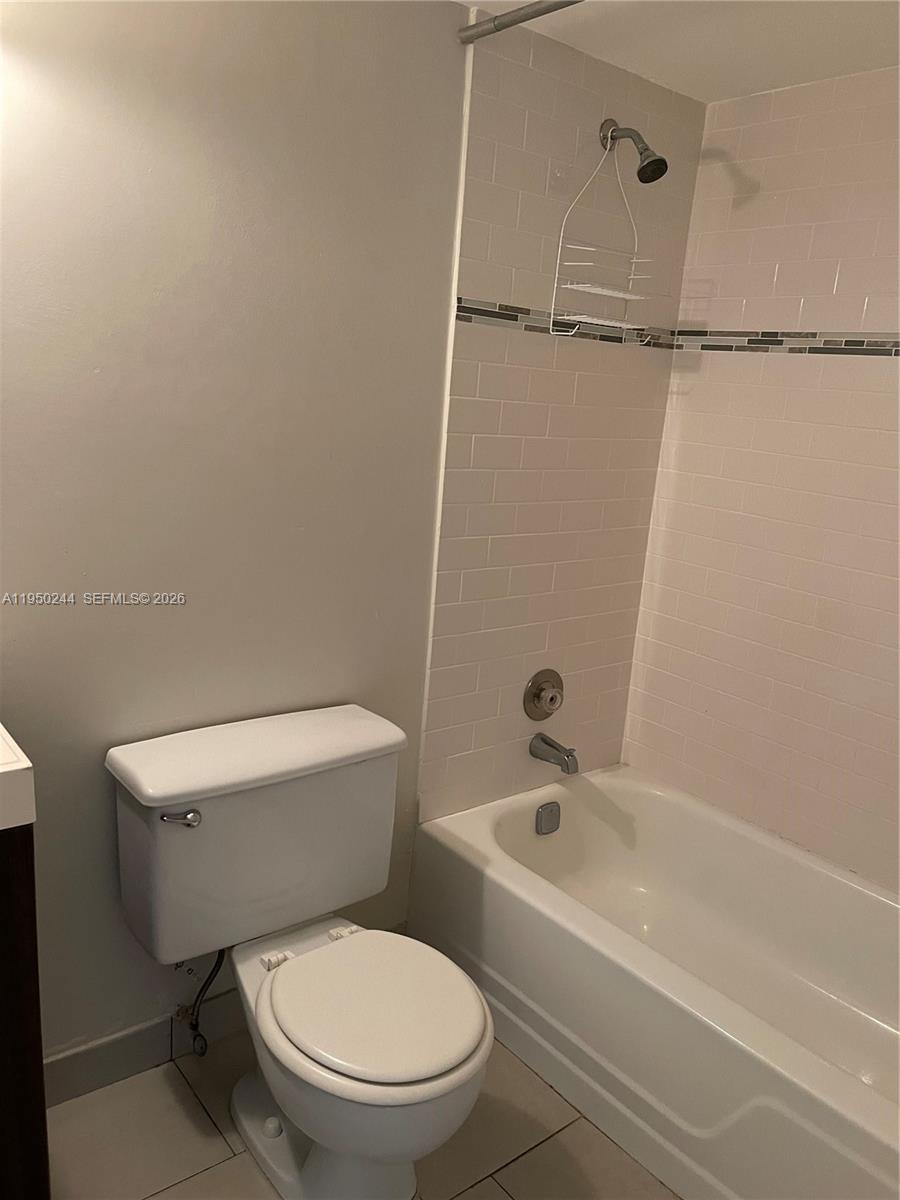 4785 SW 62nd Ave # 101