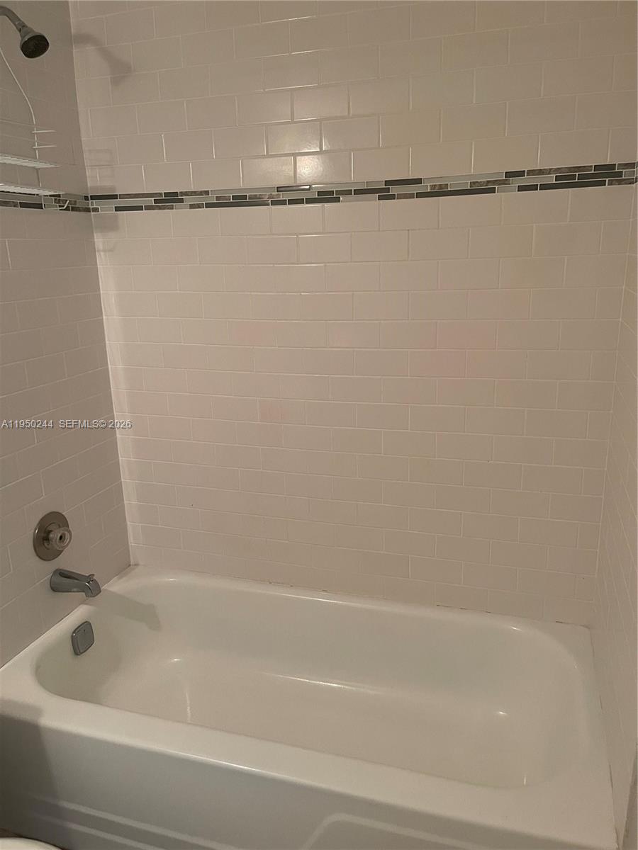 4785 SW 62nd Ave # 101