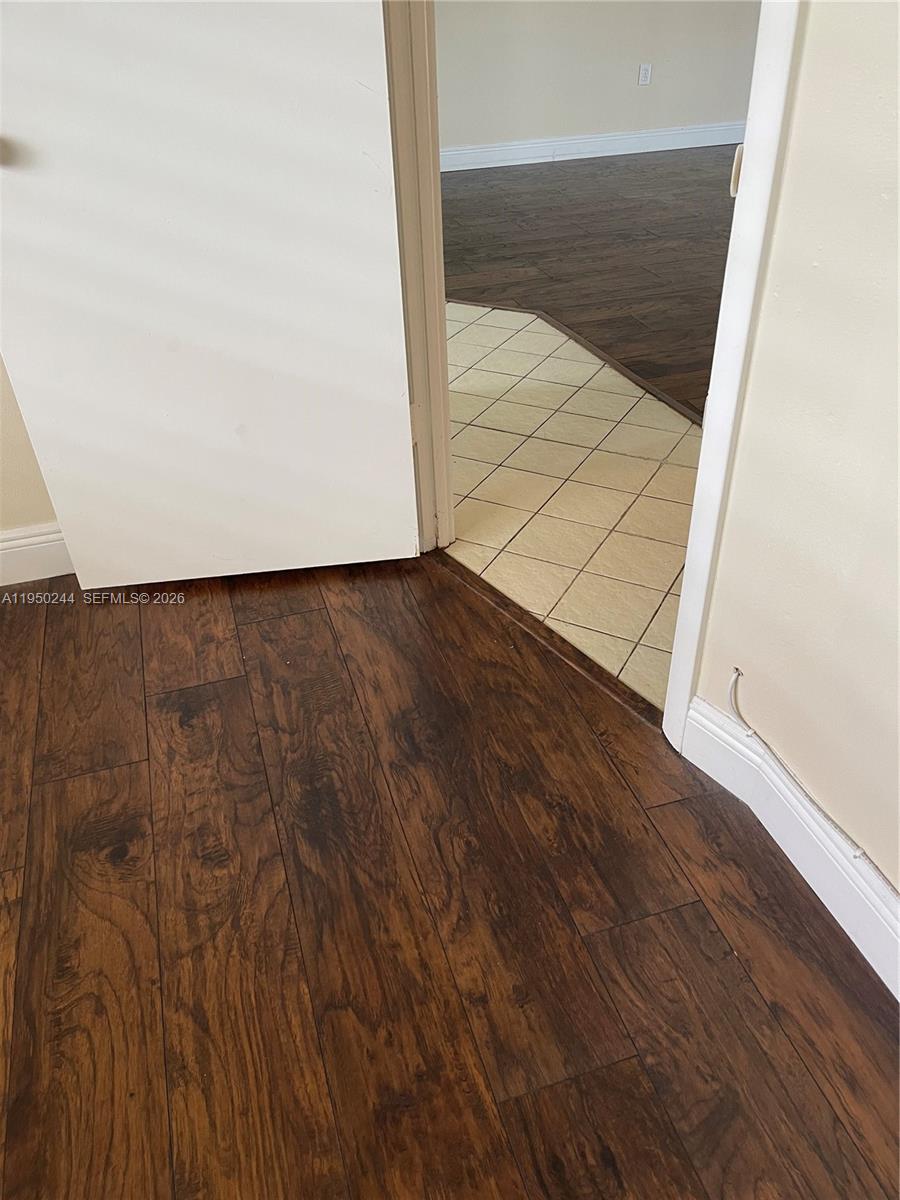 4785 SW 62nd Ave # 101