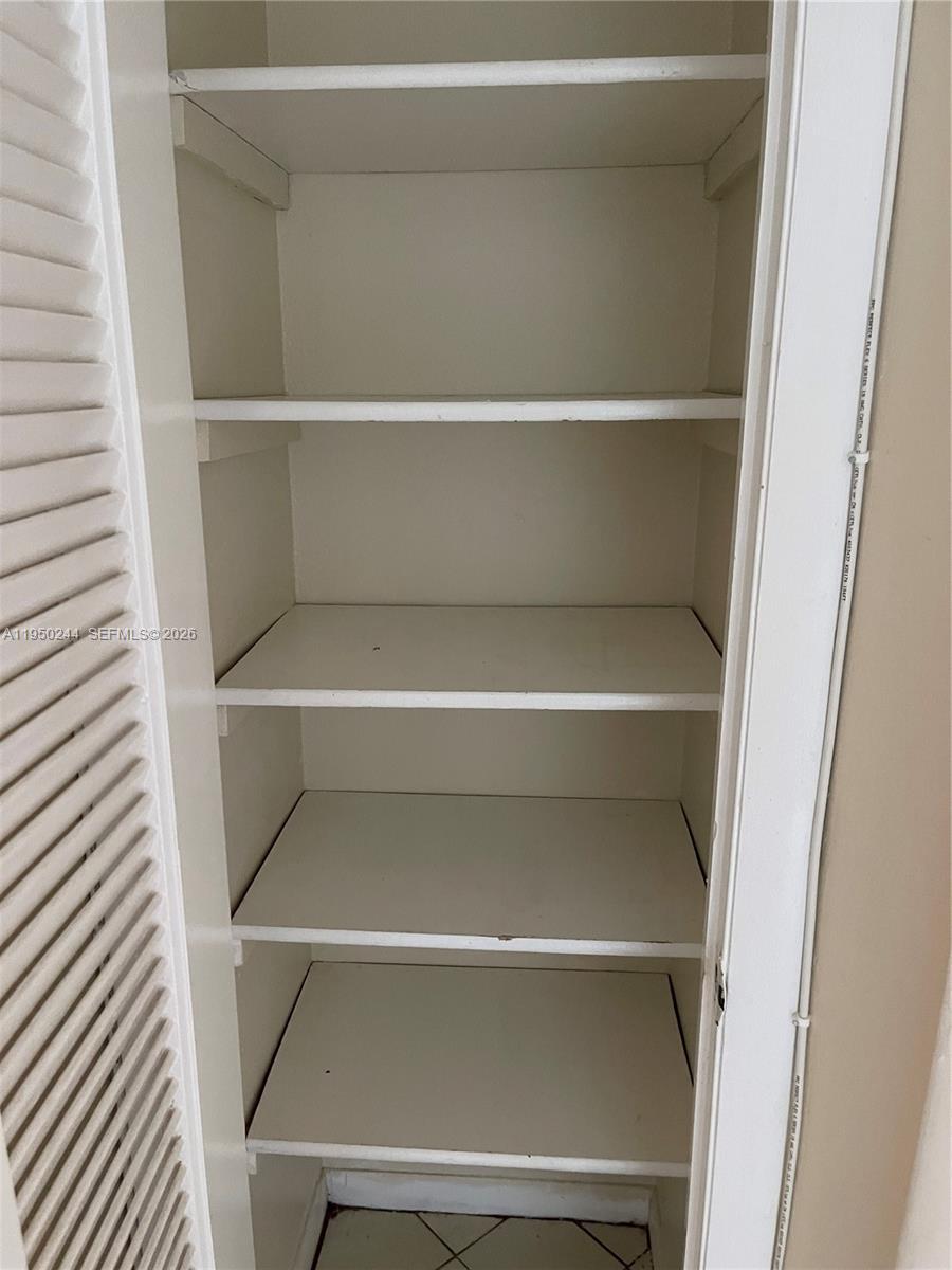 4785 SW 62nd Ave # 101