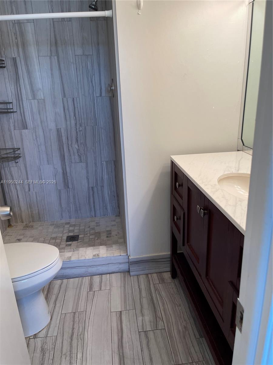 4785 SW 62nd Ave # 101