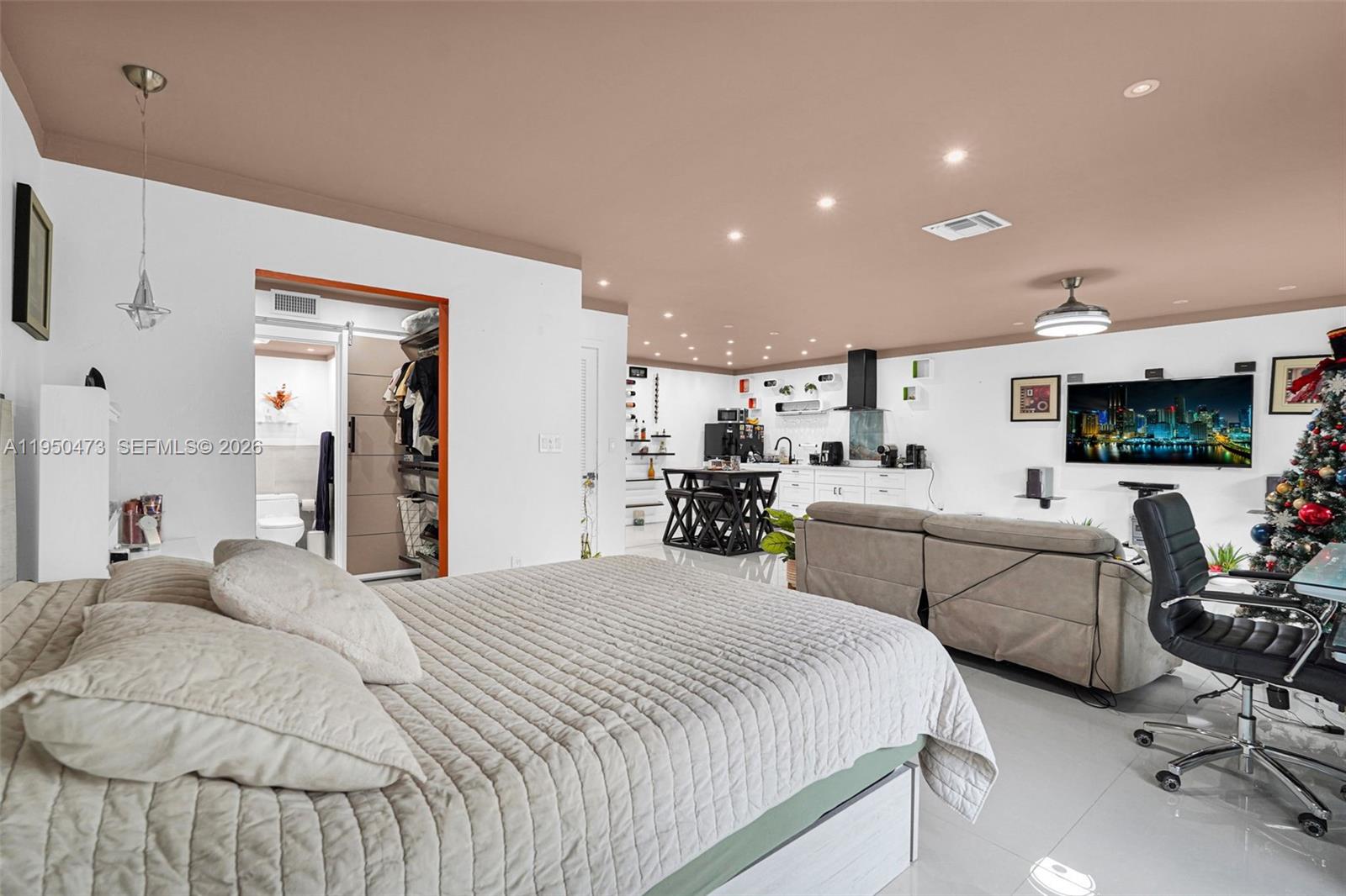 7401 SW 82nd St # 202S