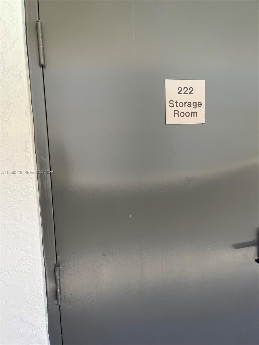 2121 COLLIER AV # 215