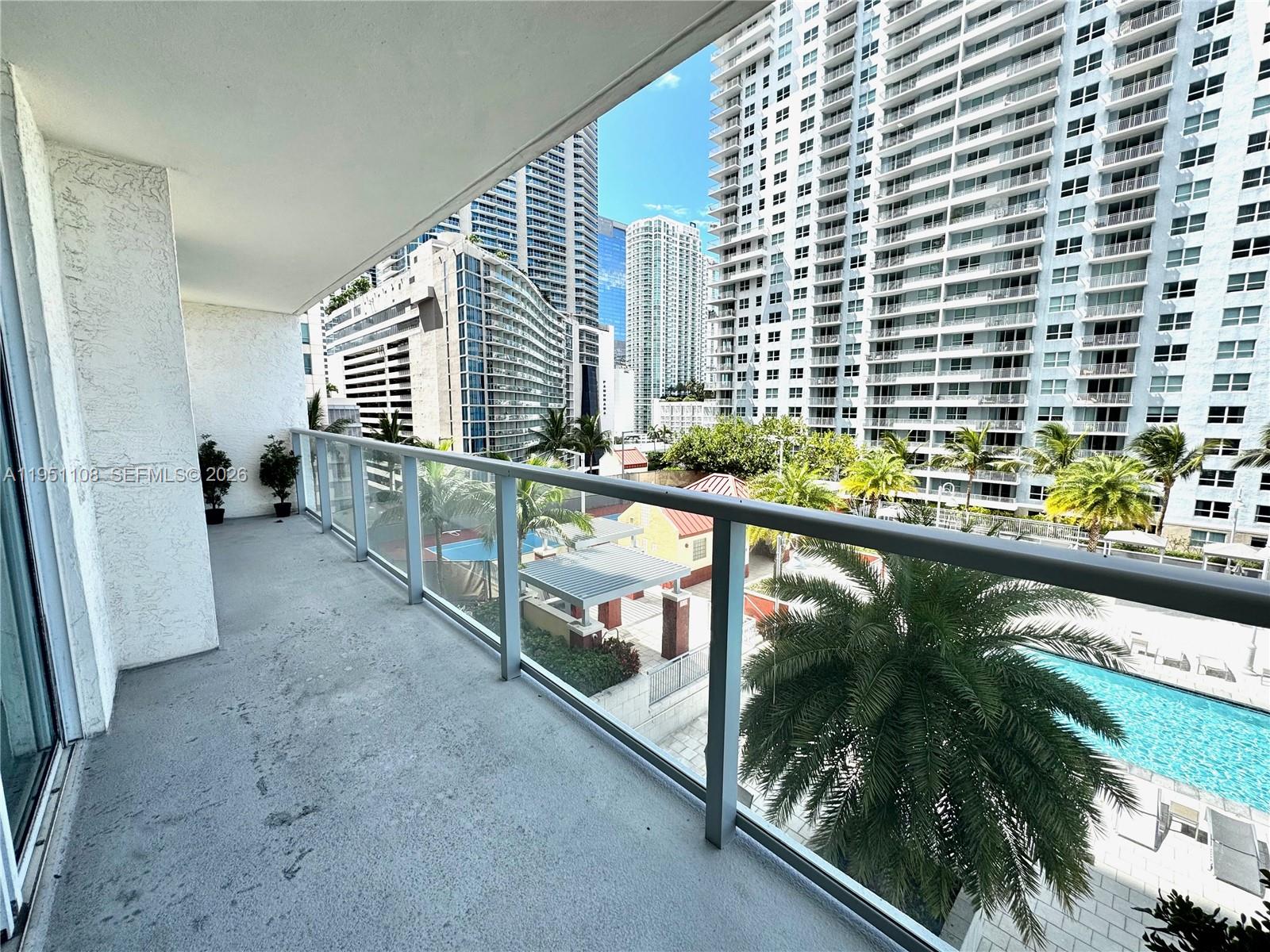 1155 Brickell Bay Dr # 906