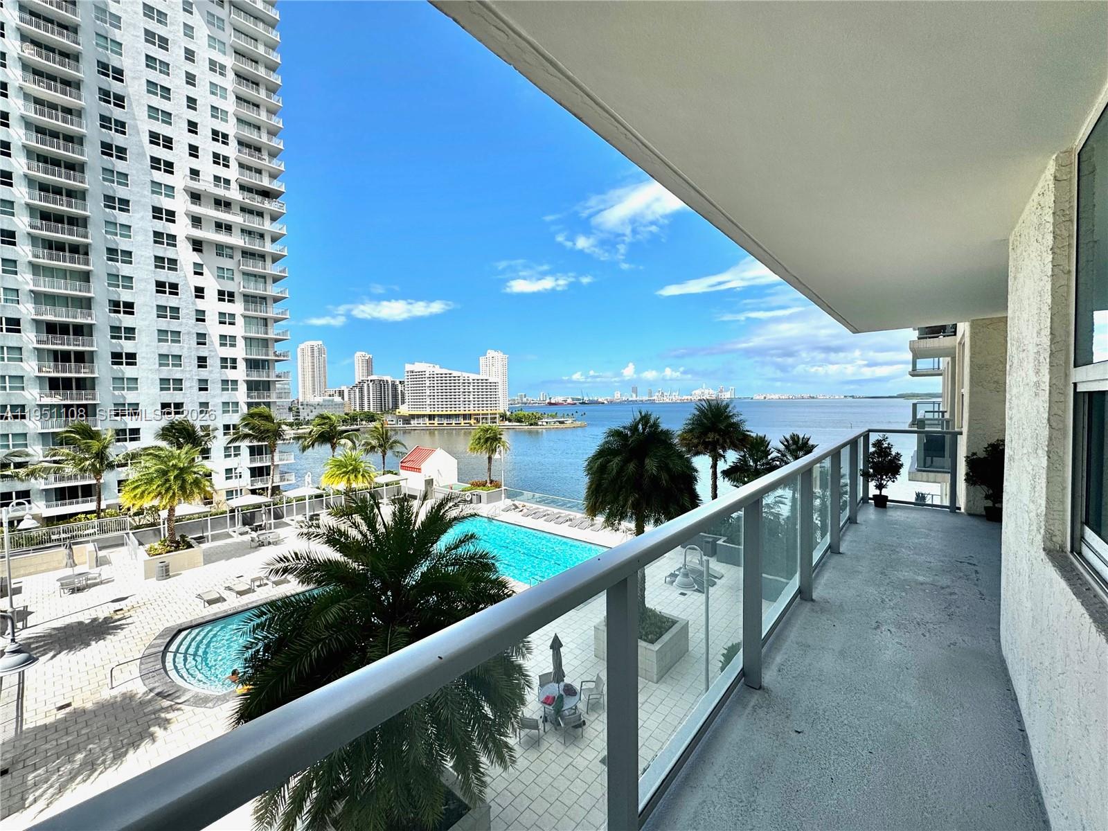 1155 Brickell Bay Dr # 906