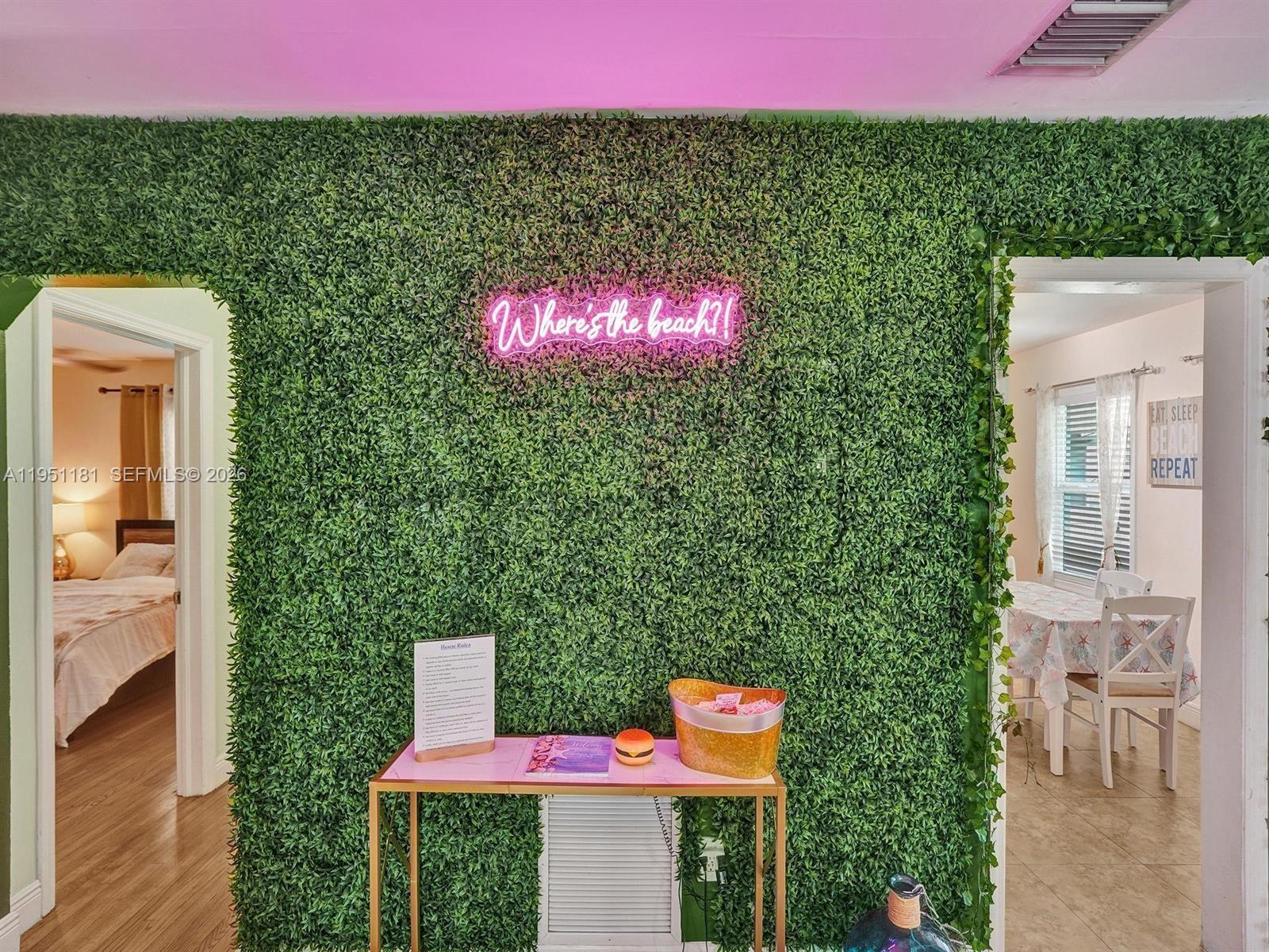 615 SW 4th Ave # 2 Unit: 1-2