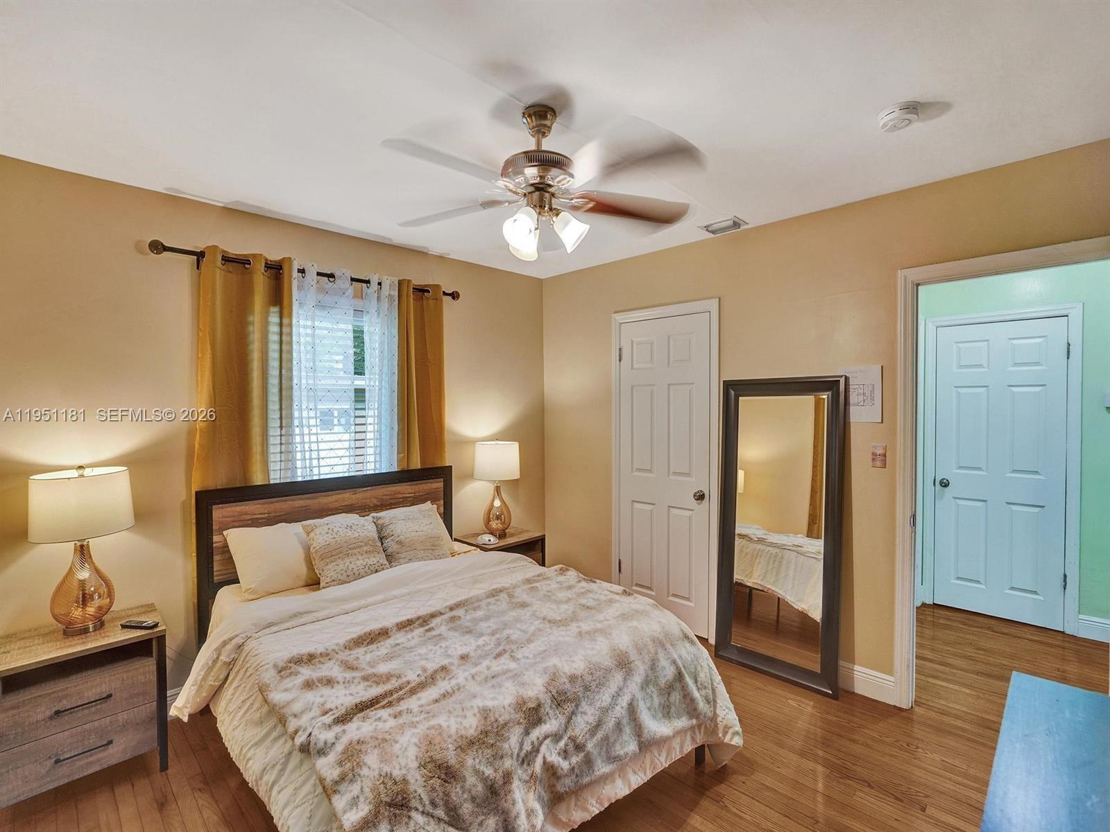 615 SW 4th Ave # 2 Unit: 1-2