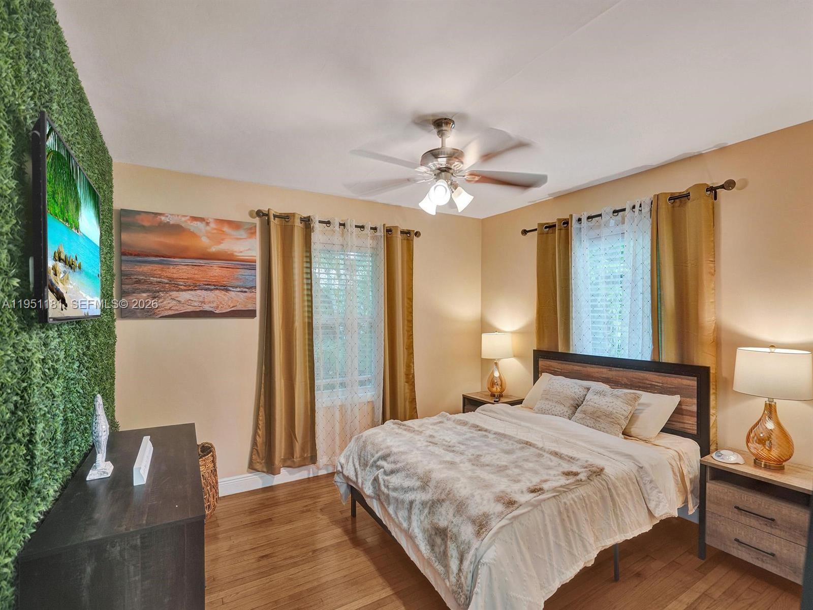 615 SW 4th Ave # 2 Unit: 1-2