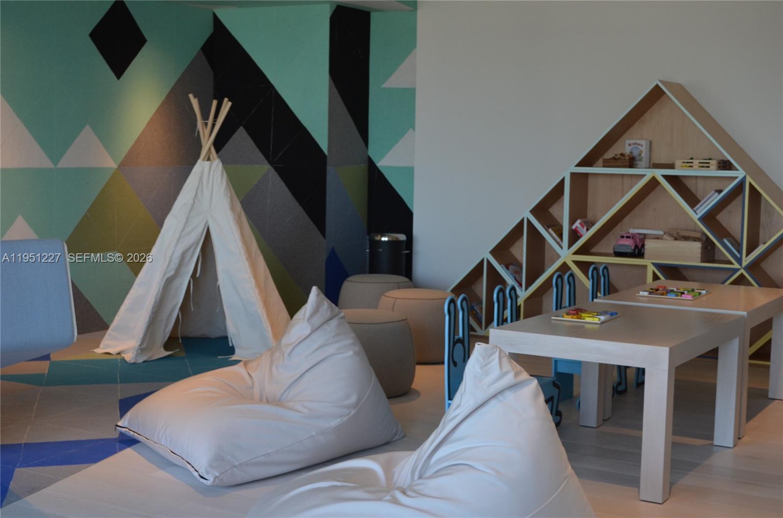 121 NE 34th St # 1803