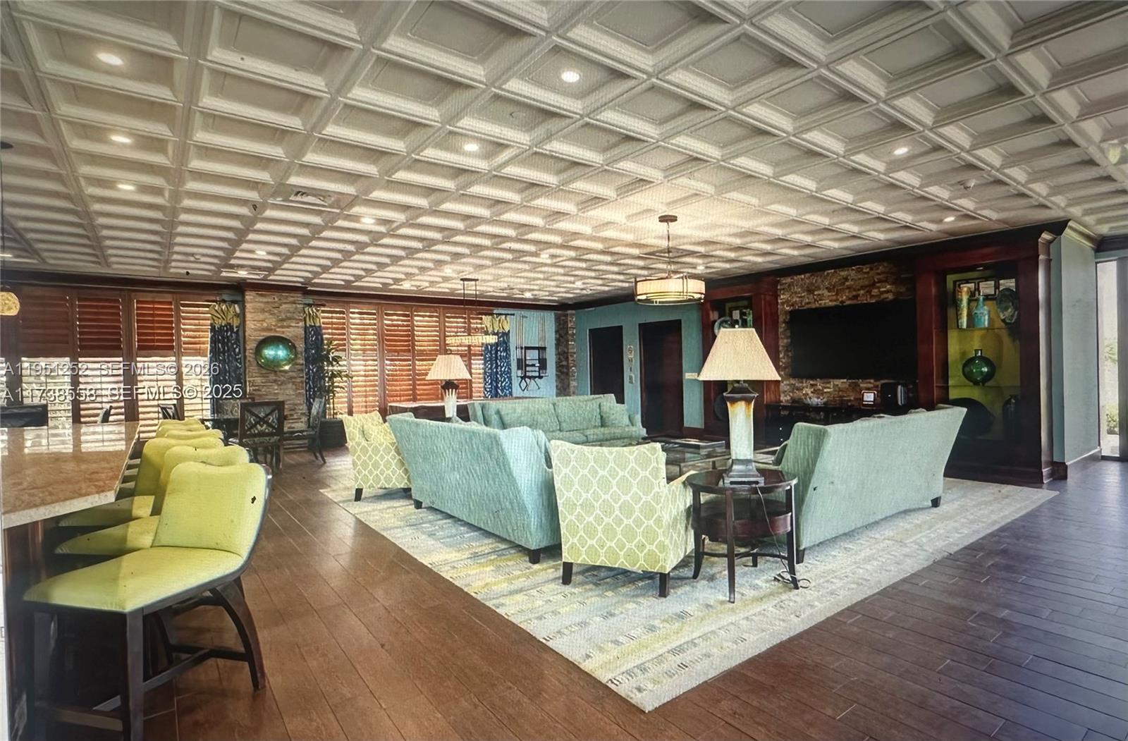 3020 NE 32nd Ave # 817