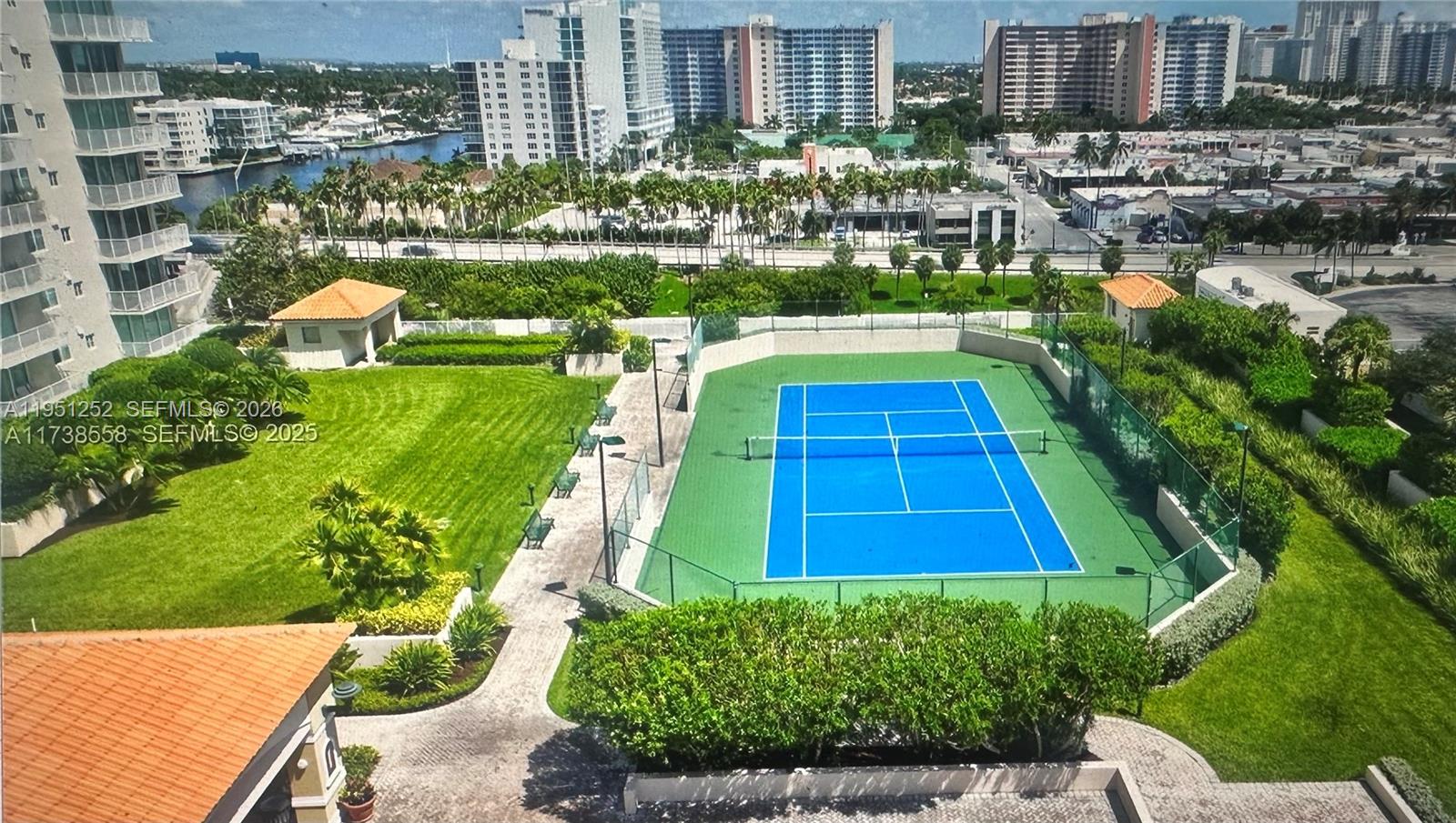 3020 NE 32nd Ave # 817