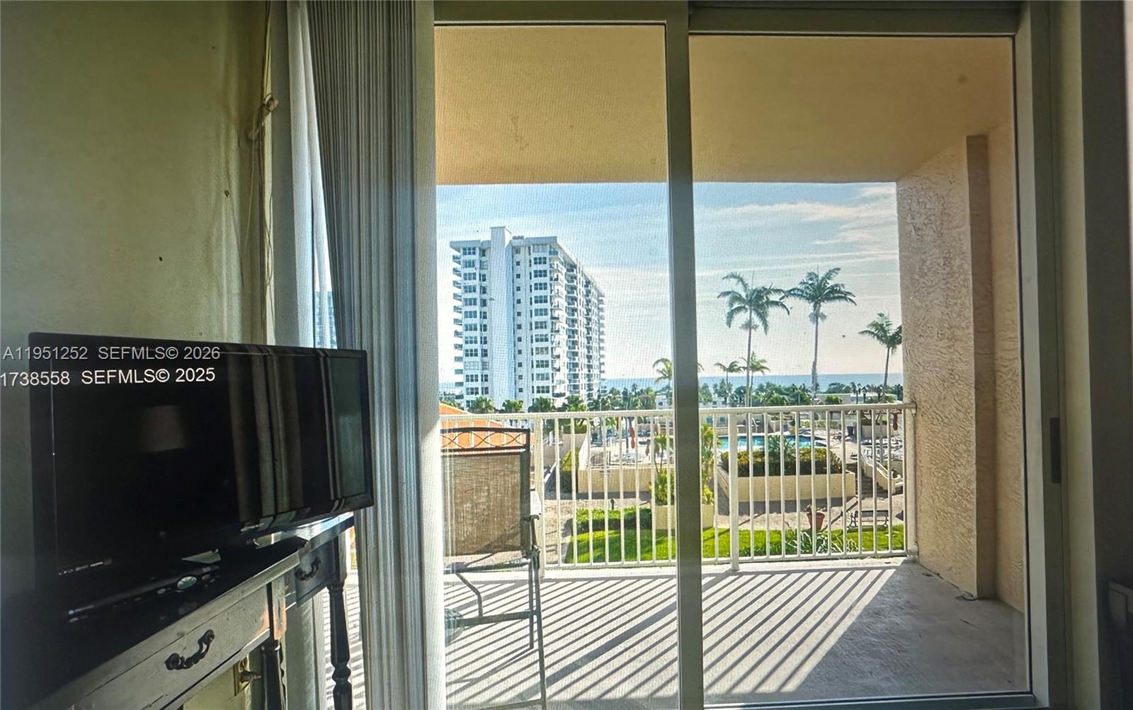 3020 NE 32nd Ave # 817