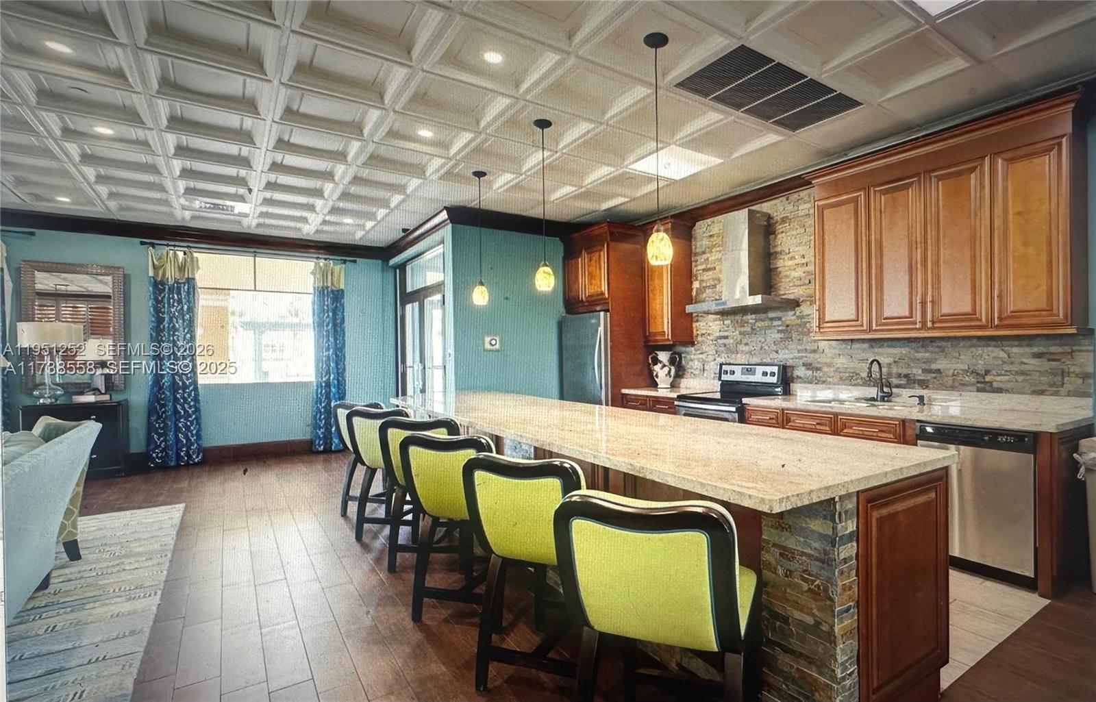 3020 NE 32nd Ave # 817