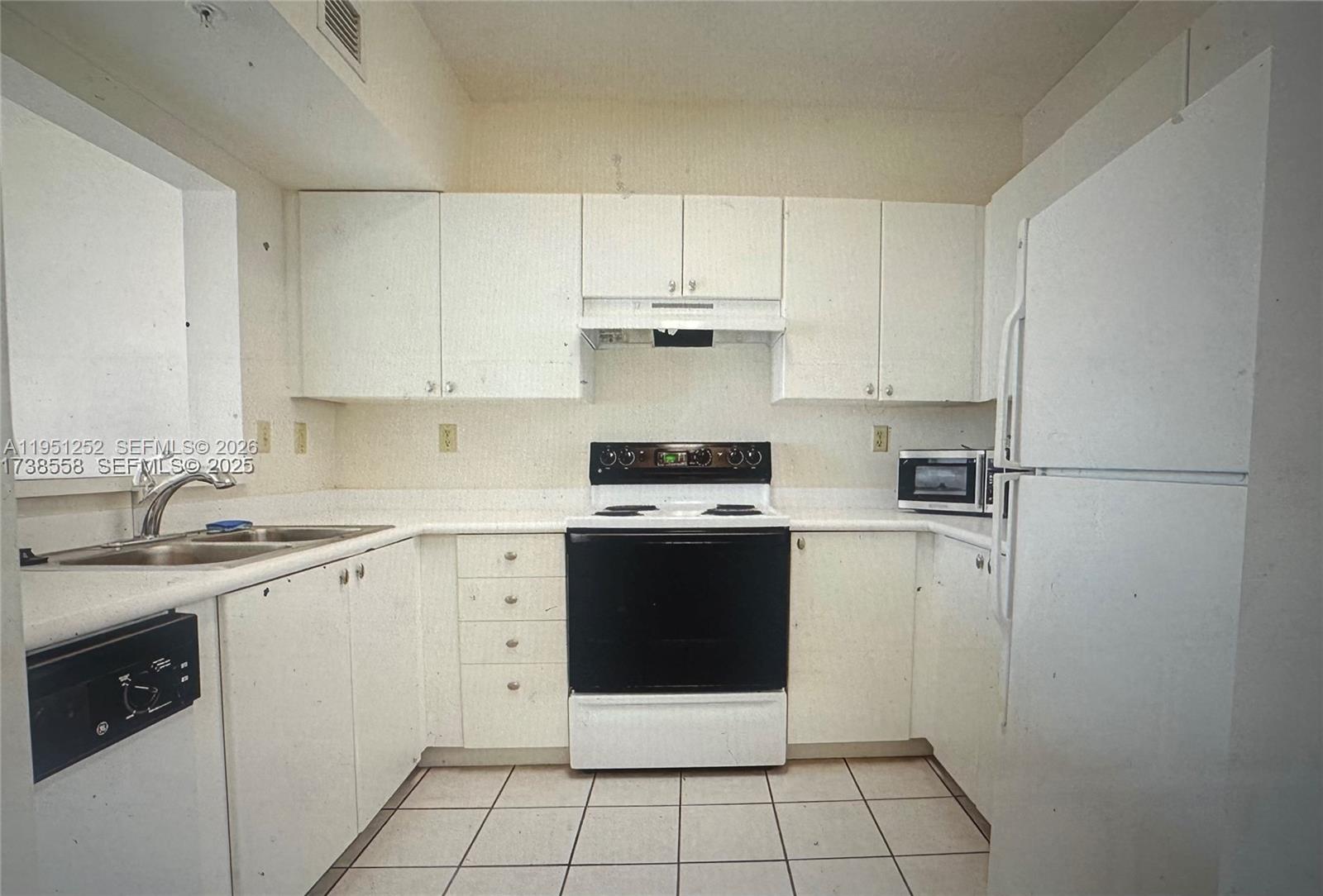 3020 NE 32nd Ave # 817