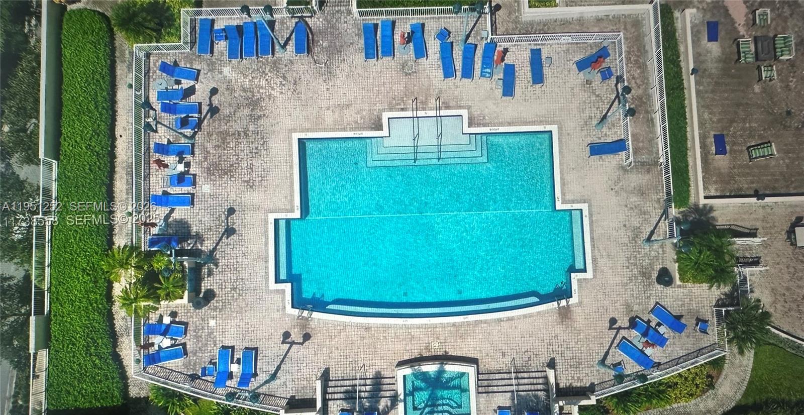 3020 NE 32nd Ave # 817