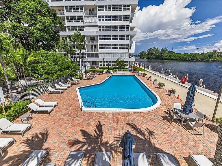 1170 N Federal Hwy # 1110