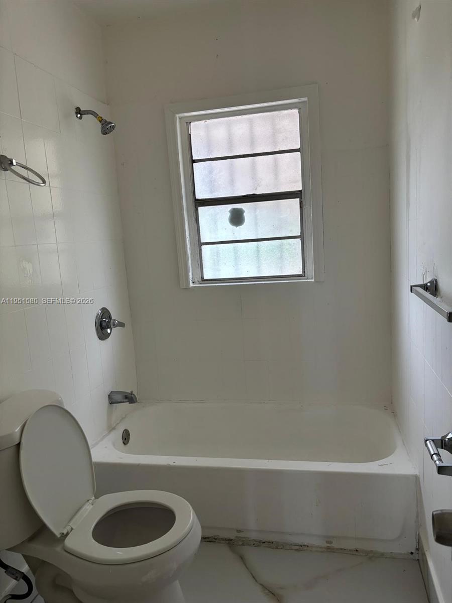 1815 NW 53rd St Unit: .