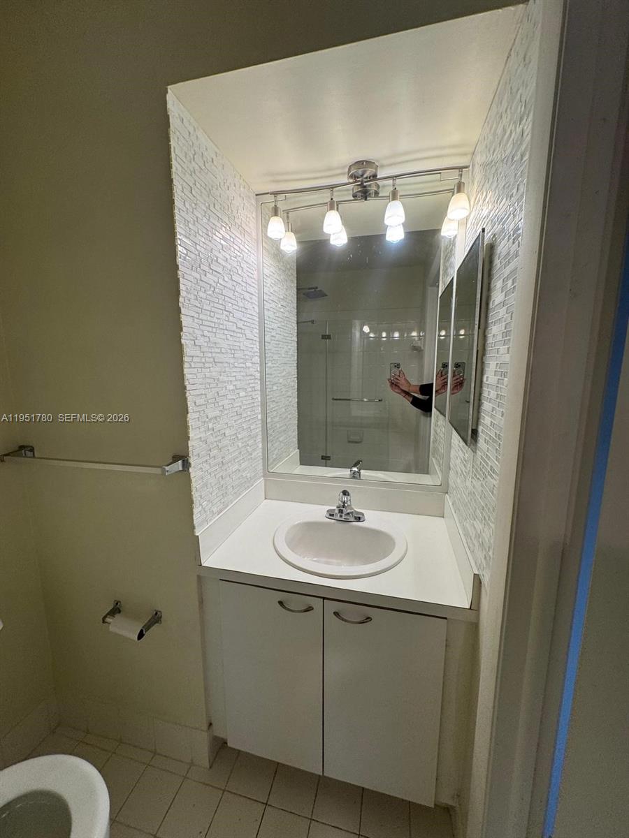 8620 NW 3rd Ln # 6 Unit: 506-6