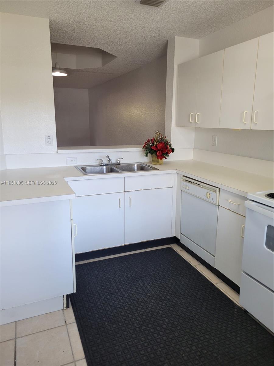 12055 SW 140th Ter # 20 Unit: 7-20