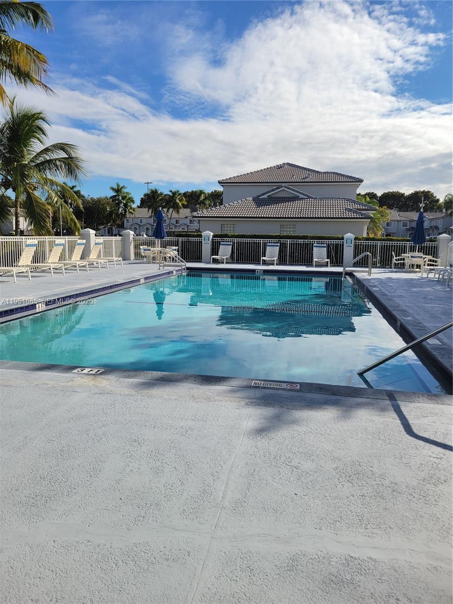12055 SW 140th Ter # 20 Unit: 7-20