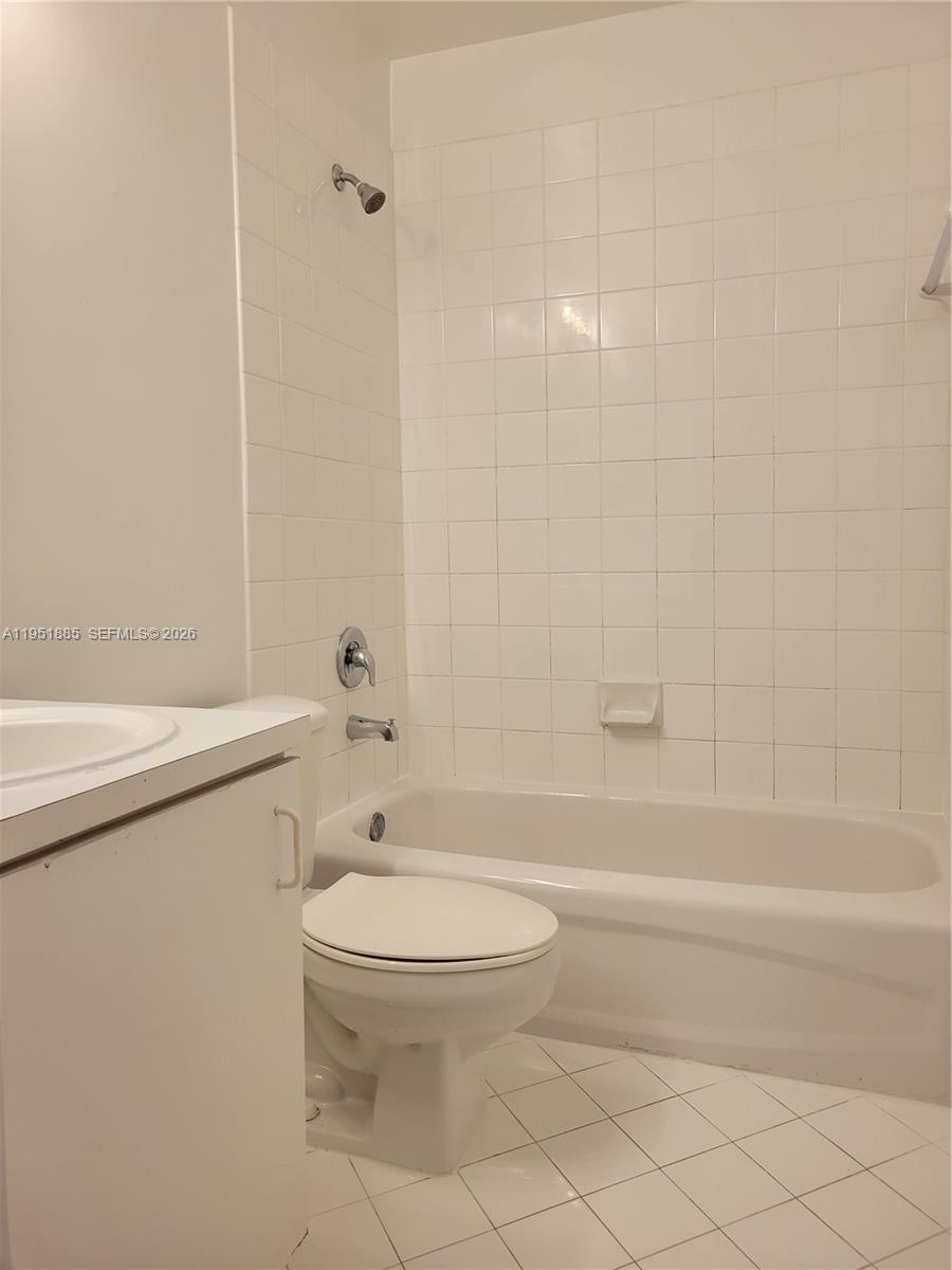 12055 SW 140th Ter # 20 Unit: 7-20