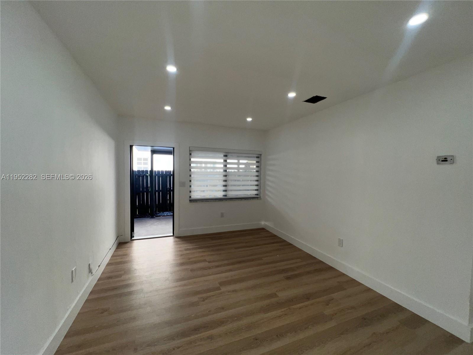 3297 SW 26th St # 3297